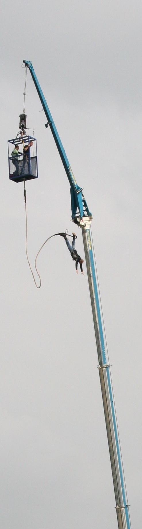 Saut à l'élastique de Grue -